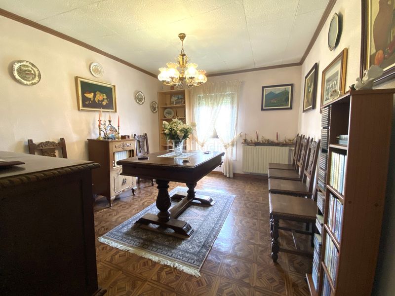 Foto a660ff79-9f97-41a9-86ba-b9543962e1e6. Casa adossada amb calefacció a Centro Torrelavega