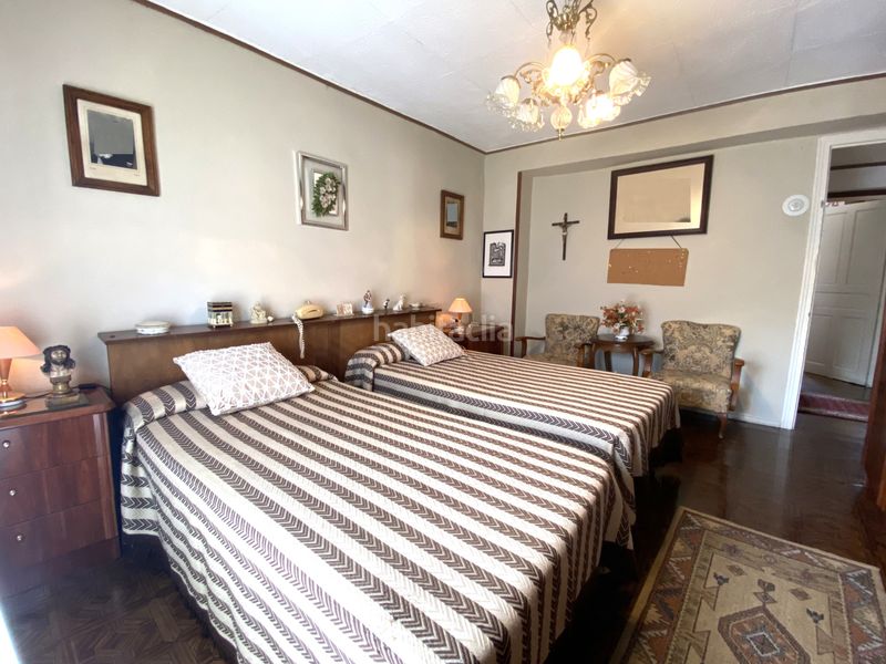 Foto acd04dc4-4631-411d-8202-4c0aa6a2debc. Casa adossada amb calefacció a Centro Torrelavega