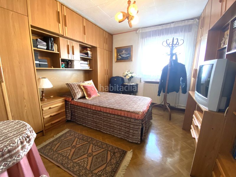 Foto be9943a2-f140-49cc-a9f4-28a777887500. Casa adossada amb calefacció a Centro Torrelavega