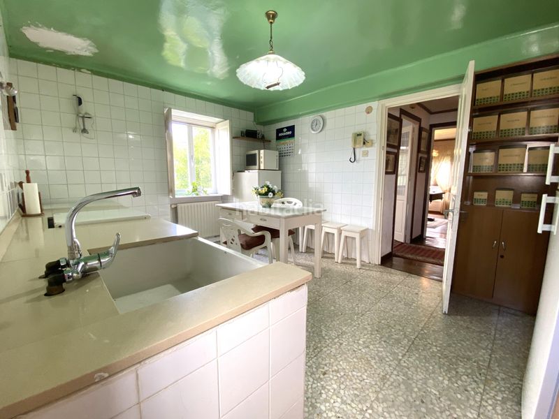 Foto eb3e3b45-df81-41bf-9225-2a7499307230. Casa adossada amb calefacció a Centro Torrelavega