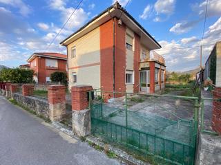 Casa a Los corrales de buelna - cl daoiz y velarde 14. En una ubicación excelente de los corrales de buelna y situada e