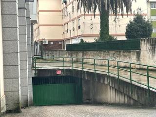 Lloguer Aparcament cotxe  Renedo - cl luis de la concha. Amplia plaza de garaje en el centro de renedo de piélagos. buen
