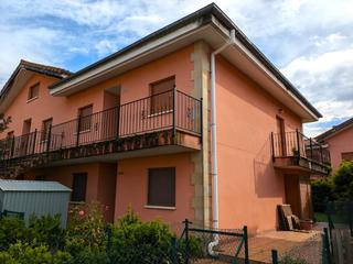 Appartement à Los corrales de buelna - barrio tarriba 10. A 4 kilómetros de los corrales de buelna, os presentamos este es