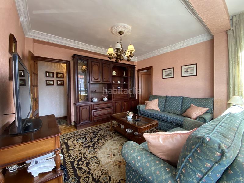 Foto 548b1ce0-0abc-45fe-ae0d-637b081b358d. Piso te presento una encantadora vivienda ideal para quienes buscan comodidad, buena ubicación y potencial de mejora. se trata de un pi en Torrelavega