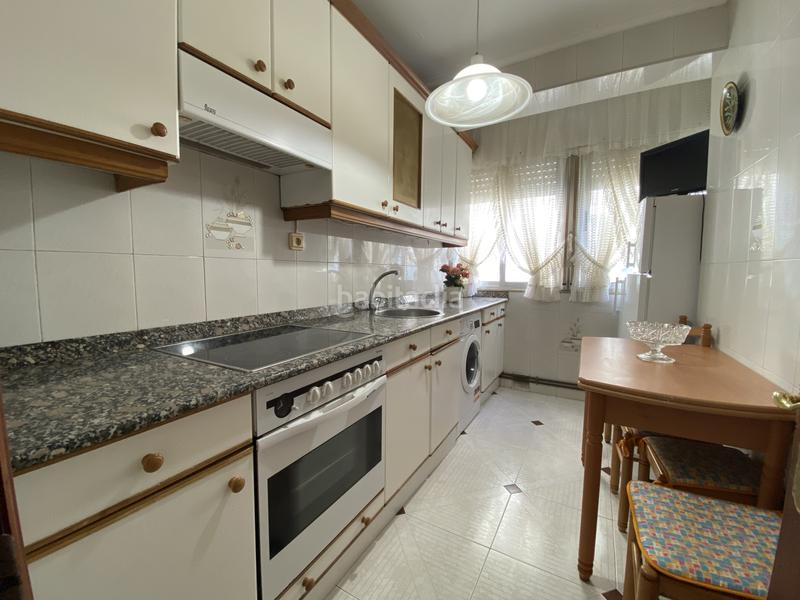 Foto f3278bb8-fcda-4c76-a65c-b443ccba70ea. Piso te presento una encantadora vivienda ideal para quienes buscan comodidad, buena ubicación y potencial de mejora. se trata de un pi en Torrelavega