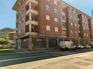 Local commercial  Los corrales de buelna - c/ asturias. Tu negocio en una ubicación privilegiada de los corrales de buel