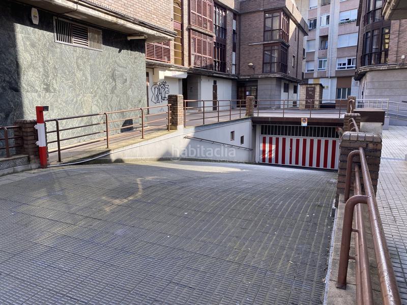 Foto f8d4c324-72a3-41dd-9f1c-a894a14e9db3. Aparcament cotxe a El Parque - Zapatón Torrelavega
