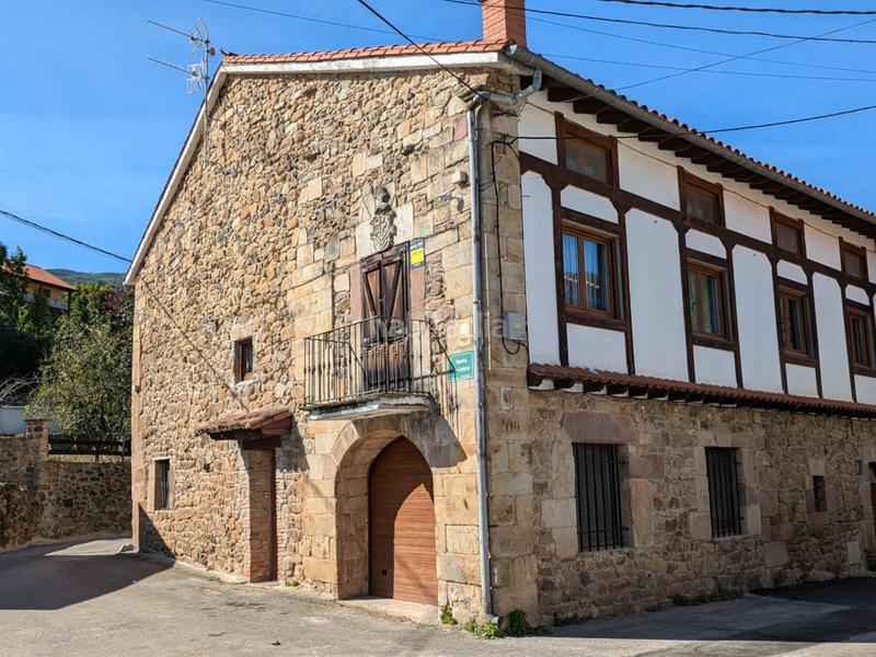 Foto 2907d761-f634-40aa-9f75-5a886f2e6a16. Maison jumelée dans villasuso - bº villasuso 34 dans Anievas