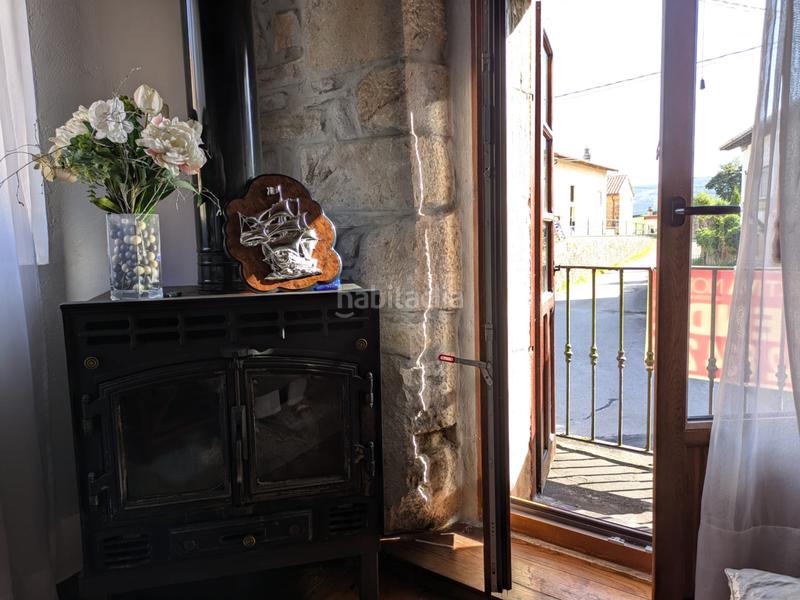 Foto 38f3f0c1-4278-4a4e-b75f-07ab8ca4634d. Maison jumelée dans villasuso - bº villasuso 34 dans Anievas