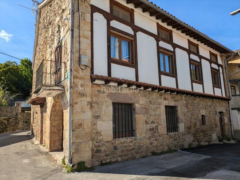 Foto 4b66e2d1-e13e-4f39-81af-2a54f85906f8. Maison jumelée dans villasuso - bº villasuso 34 dans Anievas