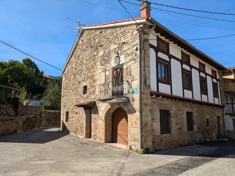 Foto b14344ae-ec60-4f98-9b28-d2ec67c6ca75. Maison jumelée dans villasuso - bº villasuso 34 dans Anievas