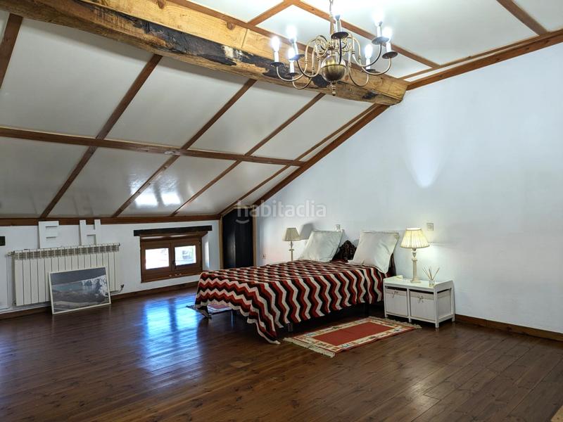 Foto b63064a7-e631-4fa2-ada8-e13390ad5ded. Maison jumelée dans villasuso - bº villasuso 34 dans Anievas