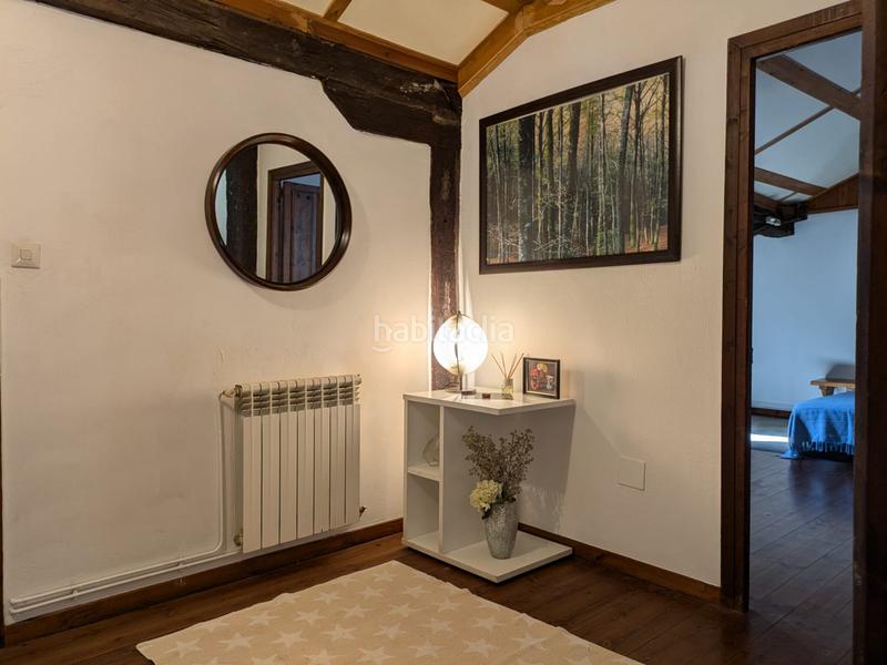 Foto e990185f-86a6-4e19-ad5f-aaa6786ccaea. Maison jumelée dans villasuso - bº villasuso 34 dans Anievas