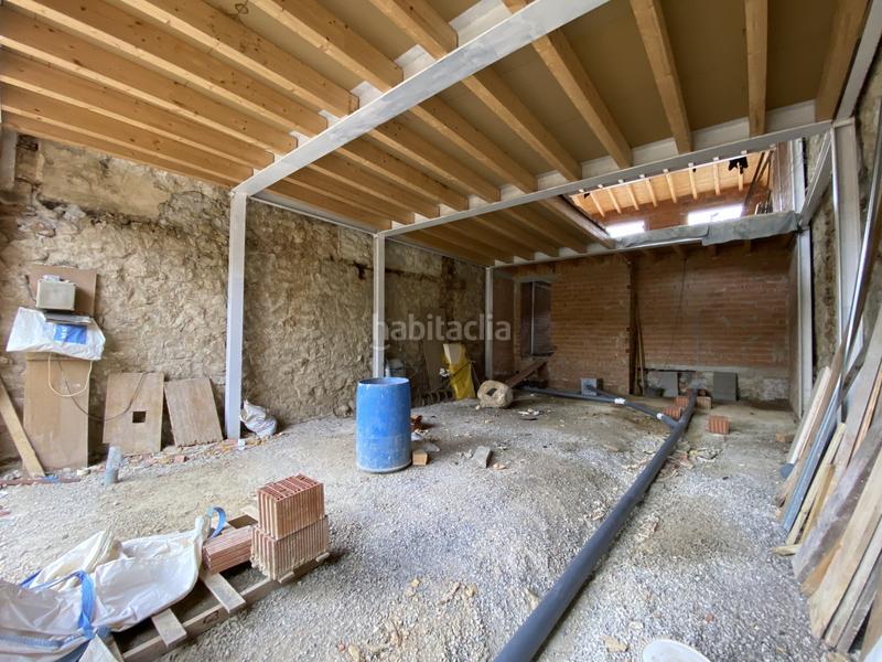 Foto 2f8ea128-38be-4b82-80d8-7e47d8a601cf. Casa pareada si lo que busca es invertir en calidad de vida, o desarrollar un negocio turístico en un sector cada vez más demandado como es el en San Felices de Buelna