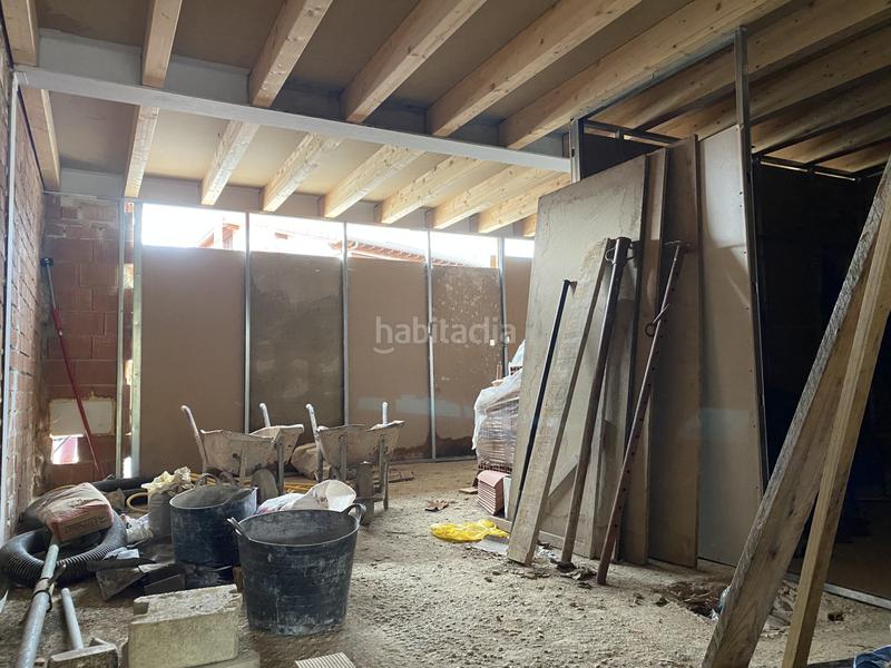 Foto beb9dfae-b133-4f39-9c2d-5a4d67260ded. Casa pareada si lo que busca es invertir en calidad de vida, o desarrollar un negocio turístico en un sector cada vez más demandado como es el en San Felices de Buelna