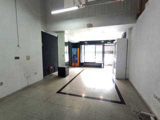 Location Local commercial  Torrelavega - cl pando. En pleno centro de torrelavega, con una superficie de unos 210m