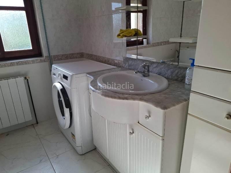 Foto 6fe4e4fd-5b96-48af-94fa-6ff0a9bd9bae. Casa pareada buscas una vivienda amplia y bien comunicada? esta impresionante casa de 350 m2 en cobijón te ofrece todo lo que necesitas para di en Udías