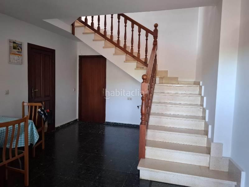 Foto 7579e6f8-62c4-4d06-94dd-d96fd37c4019. Casa pareada buscas una vivienda amplia y bien comunicada? esta impresionante casa de 350 m2 en cobijón te ofrece todo lo que necesitas para di en Udías