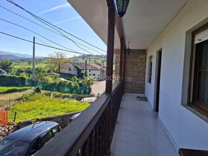 Foto 9106cb01-c7e7-4f57-a110-a10ab2f90341. Casa pareada buscas una vivienda amplia y bien comunicada? esta impresionante casa de 350 m2 en cobijón te ofrece todo lo que necesitas para di en Udías