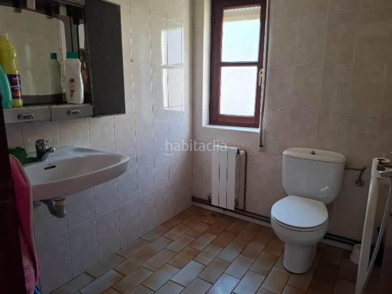 Foto 912f2918-0255-4e51-a8f5-d91ca7141bc2. Casa pareada buscas una vivienda amplia y bien comunicada? esta impresionante casa de 350 m2 en cobijón te ofrece todo lo que necesitas para di en Udías