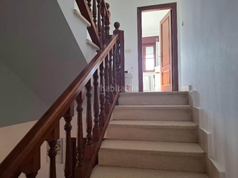 Foto 9673037d-f9ca-4d4f-994b-38454235e69e. Casa pareada buscas una vivienda amplia y bien comunicada? esta impresionante casa de 350 m2 en cobijón te ofrece todo lo que necesitas para di en Udías