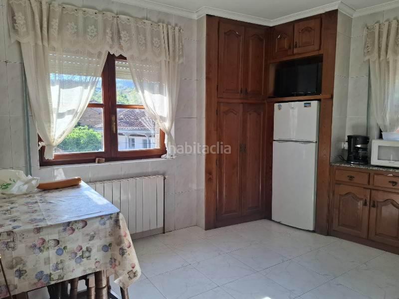 Foto aeb056d3-28f9-460f-a3d3-81bf310a79d3. Casa pareada buscas una vivienda amplia y bien comunicada? esta impresionante casa de 350 m2 en cobijón te ofrece todo lo que necesitas para di en Udías