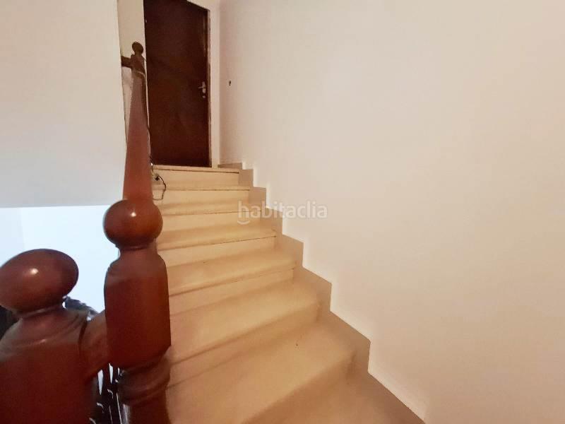 Foto c81db3b9-8817-4514-9a87-58dcb89fc387. Casa pareada buscas una vivienda amplia y bien comunicada? esta impresionante casa de 350 m2 en cobijón te ofrece todo lo que necesitas para di en Udías