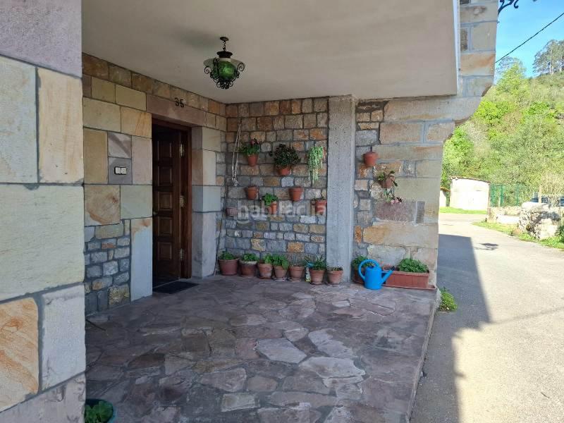 Foto d5a25a60-bd78-4fe6-8e37-2f767527589e. Casa pareada buscas una vivienda amplia y bien comunicada? esta impresionante casa de 350 m2 en cobijón te ofrece todo lo que necesitas para di en Udías
