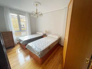 Location Appartement à Castilla - Hermida. Ponemos en alquiler de larga temporada este amplio piso cerca de