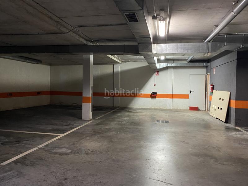 Foto 75bb437e-9c88-4be3-9093-2d2a9af4d59b. Parking coche en ganzo, a mitad de camino entre y el hospital de sierrallana tenemos para la venta esta estupenda plaza de garaje de en Torrelavega