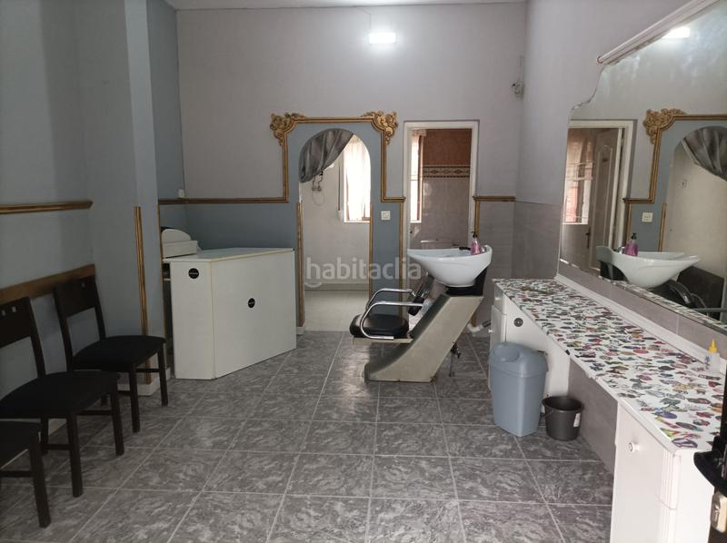 Foto e0dd7499-c382-4b0e-b3b4-491d63d74193. Alquiler local comercial , más concretamente en la zona de la ciudad vergel, tenemos para alquilar este local comercial de unos 30m acondicio en Torrelavega