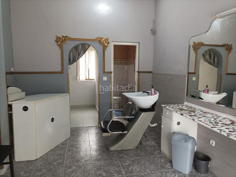 Foto fe1b6cfe-d899-4159-9a49-8f8b55f71230. Alquiler local comercial , más concretamente en la zona de la ciudad vergel, tenemos para alquilar este local comercial de unos 30m acondicio en Torrelavega