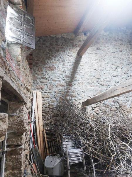 Foto 72dd16cc-752a-492d-a6cd-9628cb0fb4f3. Maison jumelée avec chauffage dans Polaciones