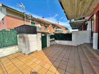 Location Maison jumelée à Carandía. Luminoso chalet pareado en carandía ! se alquila para fijo impec