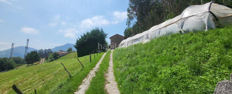 Foto e0bdde90-bcef-4ca3-837c-008415f893fa. Casa a Corrales de Buelna (Los)