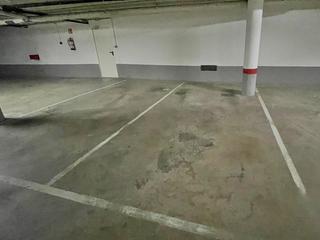 Miete Autoparkplatz in Renedo. Se alquila amplia plaza de garaje a un paso del centro de renedo