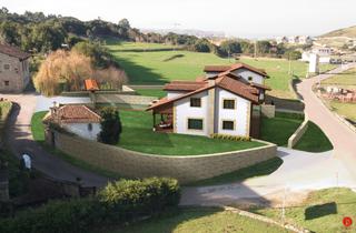 Wohngrundstück  Ruiloba - bº concha. En el barrio mejor conservado de ruiloba y a 10 minutos de comil