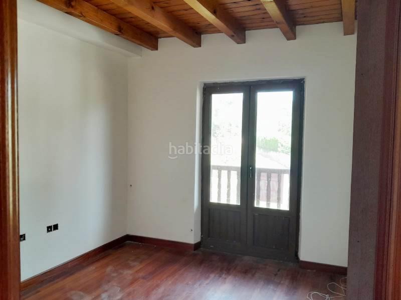 Foto a9a313d2-bdc9-4804-aee4-6124ad251d75. Casa a Reocín