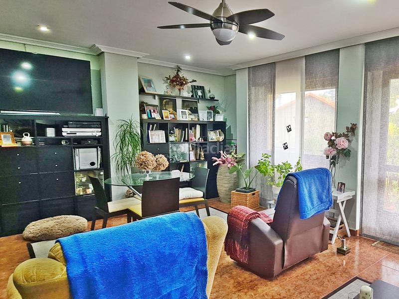 Foto d81d98bf-145b-4e04-8d25-e471fa51d2ed. Haus mit heizung parking in Renedo Piélagos