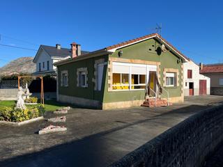 Casa  Los corrales de buelna - c/ santander 16. Os mostramos esta acogedora y coqueta vivienda en planta baja si