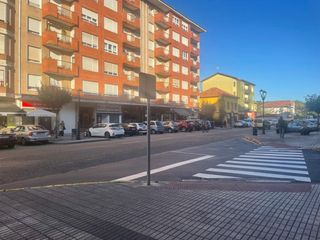 Local commercial à Renedo