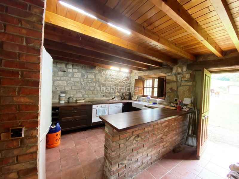 Foto a2003c88-1b8f-4fe6-ba8f-3ff3a048a7f8. Casa amb calefacció a Mazcuerras
