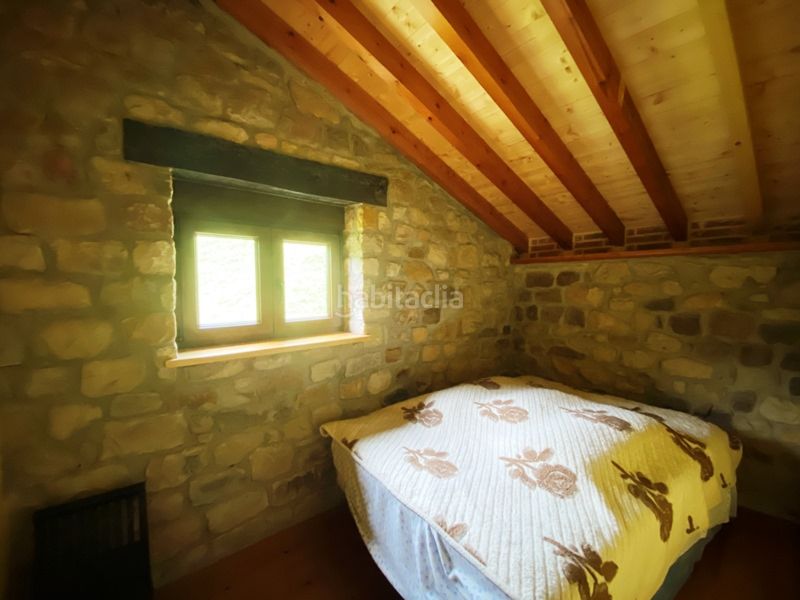 Foto f4f2a228-bef3-418c-a4c6-1344dd22779e. Casa amb calefacció a Mazcuerras