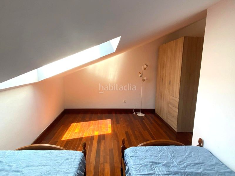 Foto acf1f47a-f487-4792-9ed8-e9ba435b8139. Piso descubre este acogedor dúplex , un hogar que invita a quedarse. situado en una bonita zona a las afueras de torrelavega, en Cartes