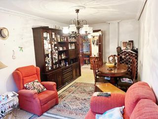Flat  C/ martin y bosio. Se vende acogedor piso en puente san miguel, ideal tanto como vi
