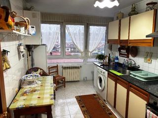 Pis  Puente san miguel - c/ martin y bosio. Se vende acogedor piso en puente san miguel, ideal tanto como vi