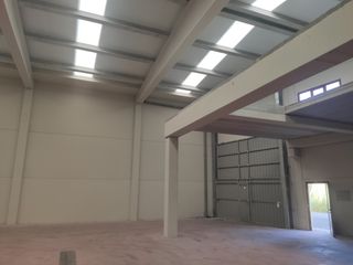 Fabrikhalle  Barros - cl alfonso alvarez miranda. La nave se encuentra en el polígono industrial de barros, los co