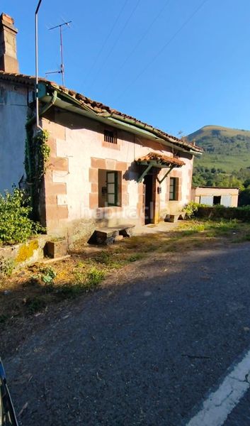 Foto b5738ed6-05b9-4f1e-bb19-7f2085f5b121. Casa amb aparcament a Lamasón
