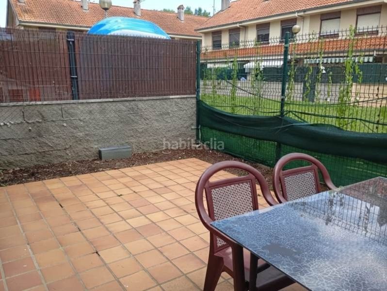 Foto bd47b3bc-0810-4164-b49b-08a0de7fb114. Casa adossada amb calefacció aparcament a Reocín