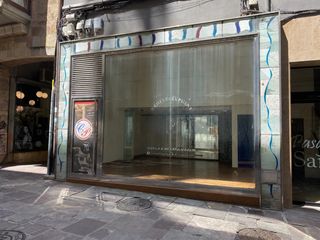 Miete Geschäftsraum  Torrelavega - c/ pasaje de saro. Se alquila local comercial en el centro de torrelavega, concreta